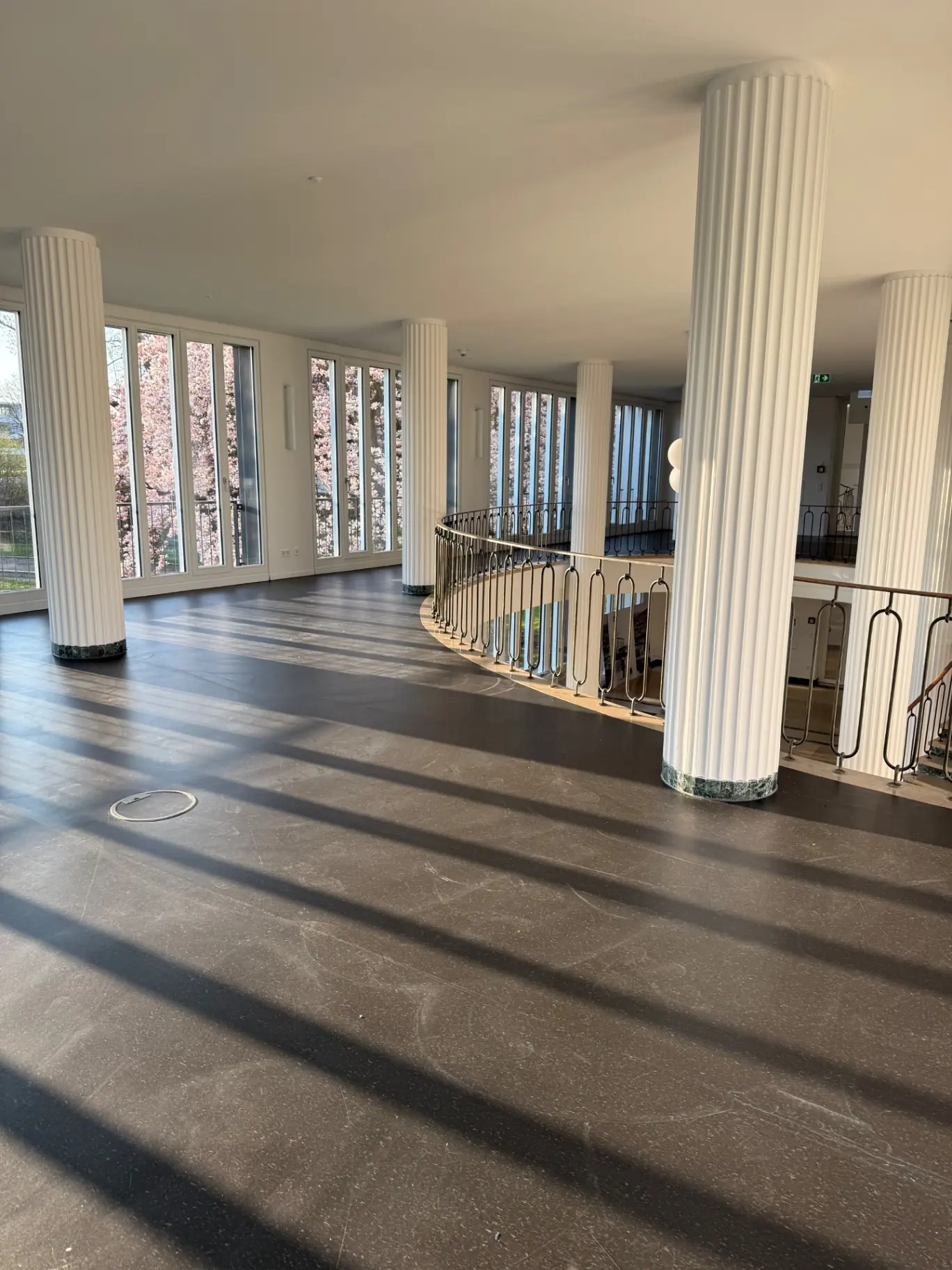 Blick von der Galerie in den Luftraum